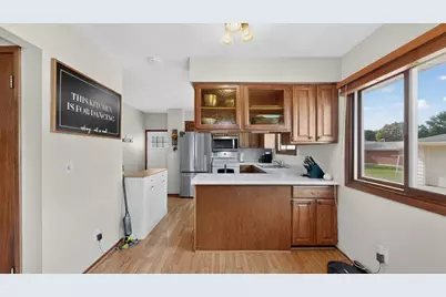 915 16 1/4 Street SE, Rochester, MN 55904 - Photo 8