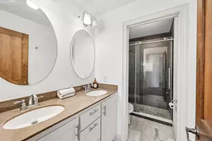 643 Parkside Ct, Eagan, MN 55123 - Photo 22