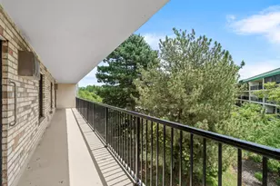 10411 Cedar Lake Rd, Minnetonka, MN 55305 - Photo 28