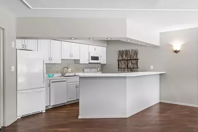 10411 Cedar Lake Road #419, Minnetonka, MN 55305 - Photo 40