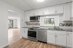 10411 Cedar Lake Rd, Minnetonka, MN 55305 - Photo 8