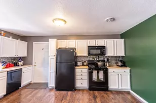 209 3rd Street NE, Milaca, MN 56353 - Photo 6