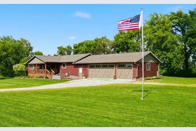 5037 22nd Avenue SW, Owatonna, MN 55060 - Photo 2