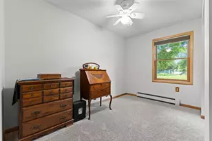 2020 Margaret St N, North Saint Paul, MN 55109 - Photo 20