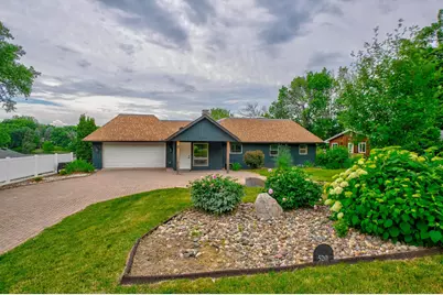520 Glenbrook Avenue N, Oakdale, MN 55128 - Photo 4