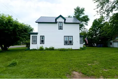 301 N 10th Street, Cameron, WI 54822 - Photo 6