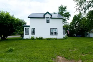 301 N 10th St, Cameron, WI 54822 - Photo 6