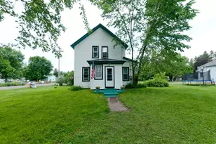 301 N 10th St, Cameron, WI 54822 - Photo 8