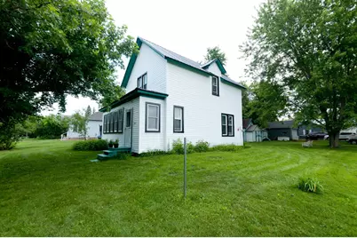 301 N 10th Street, Cameron, WI 54822 - Photo 4