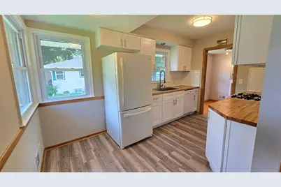 3001 29th Avenue NE, Saint Anthony, MN 55418 - Photo 10