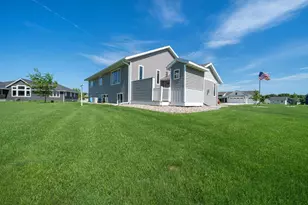 814 Curt Felt Dr, Alexandria, MN 56308 - Photo 8