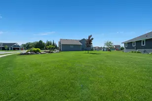 814 Curt Felt Dr, Alexandria, MN 56308 - Photo 42