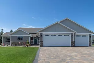 814 Curt Felt Dr, Alexandria, MN 56308 - Photo 1