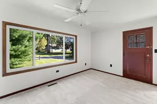 1648 Hammond Rd, White Bear Lake, MN 55110 - Photo 8