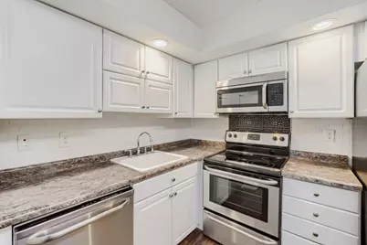 12600 Parkwood Drive #313, Burnsville, MN 55337 - Photo 10