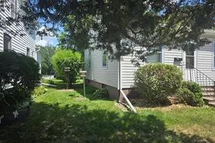 401 Willow St, Fairmont, MN 56031 - Photo 2