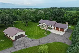 4700 Rural Oaks Dr SE, Alexandria, MN 56308 - Photo 4