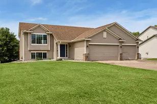 2431 Big Oak Ln, Mayer, MN 55360 - Photo 1