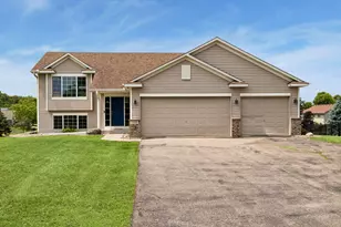 2431 Big Oak Ln, Mayer, MN 55360 - Photo 2