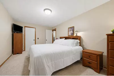 11137 Edgewood Circle N, Champlin, MN 55316 - Photo 14