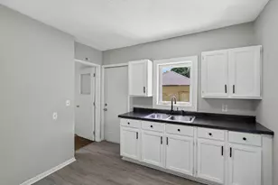 1094 Kent St, Saint Paul, MN 55117 - Photo 14