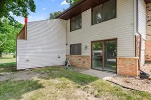10731 Aquila Ave S, Bloomington, MN 55438 - Photo 22