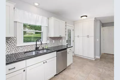 8108 Ensign Curve, Bloomington, MN 55438 - Photo 12