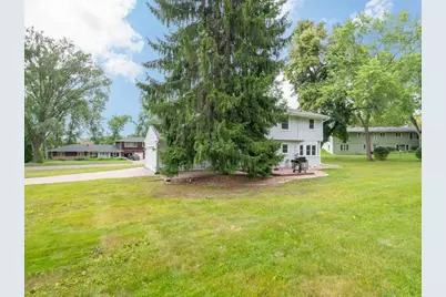 8108 Ensign Curve, Bloomington, MN 55438 - Photo 32
