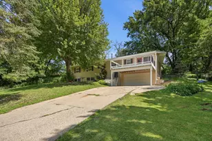 1475 Valley Dr, Burnsville, MN 55337 - Photo 2