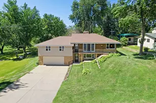 11040 N Shore Rd, Waconia, MN 55387 - Photo 14