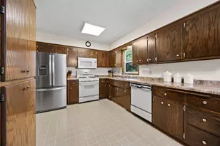 11040 N Shore Rd, Waconia, MN 55387 - Photo 24