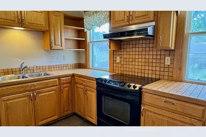 112 7th Avenue S, Moorhead, MN 56560 - Photo 18