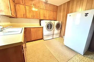 302 W Marshall St, Marshall, MN 56258 - Photo 16