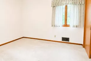 941 School St, Fairmont, MN 56031 - Photo 12
