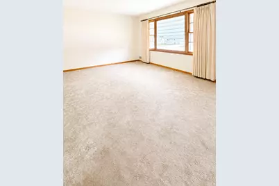 941 School Street, Fairmont, MN 56031 - Photo 2