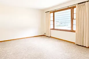 941 School St, Fairmont, MN 56031 - Photo 2