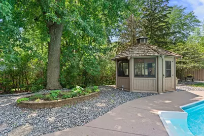 9040 E Sunrise Circle, Eden Prairie, MN 55347 - Photo 62