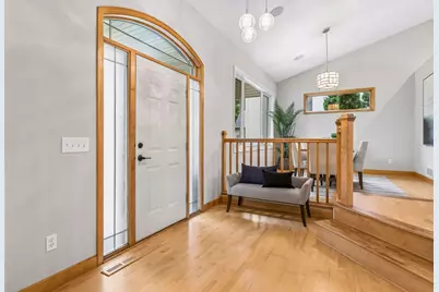 1584 Windsor Lane, Shakopee, MN 55379 - Photo 8