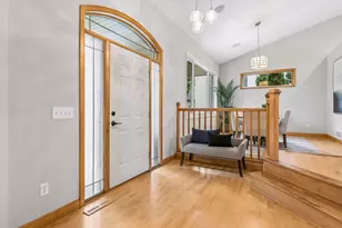 1584 Windsor Ln, Shakopee, MN 55379 - Photo 8