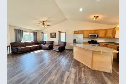 1215 Wendt Drive, Thief River Falls, MN 56701 - Photo 18