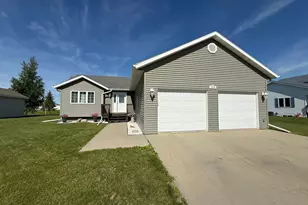 1215 Wendt Dr, Thief River Falls, MN 56701 - Photo 1