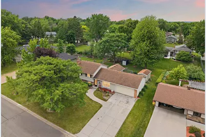 7358 Innsdale Avenue S, Cottage Grove, MN 55016 - Photo 2