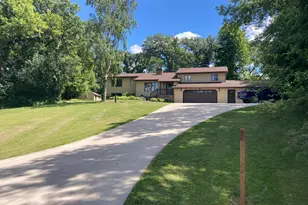 17910 Wedgewood Dr, Zumbrota, MN 55992 - Photo 1