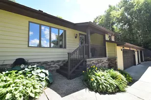 17910 Wedgewood Dr, Zumbrota, MN 55992 - Photo 4