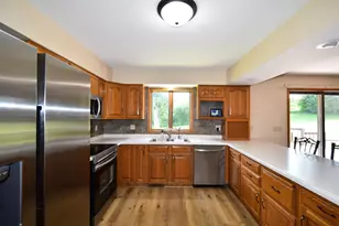 17910 Wedgewood Dr, Zumbrota, MN 55992 - Photo 8