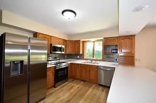17910 Wedgewood Dr, Zumbrota, MN 55992 - Photo 6