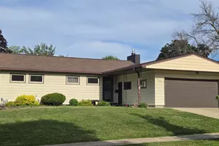 305 20th St NW, Austin, MN 55912 - Photo 2