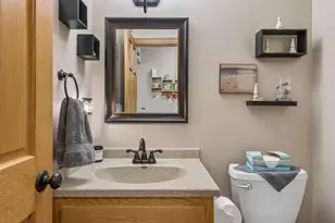 21071 Hyacinth Ave, Lakeville, MN 55044 - Photo 18