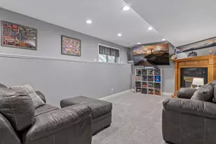 21071 Hyacinth Ave, Lakeville, MN 55044 - Photo 32