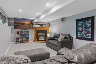 21071 Hyacinth Ave, Lakeville, MN 55044 - Photo 34